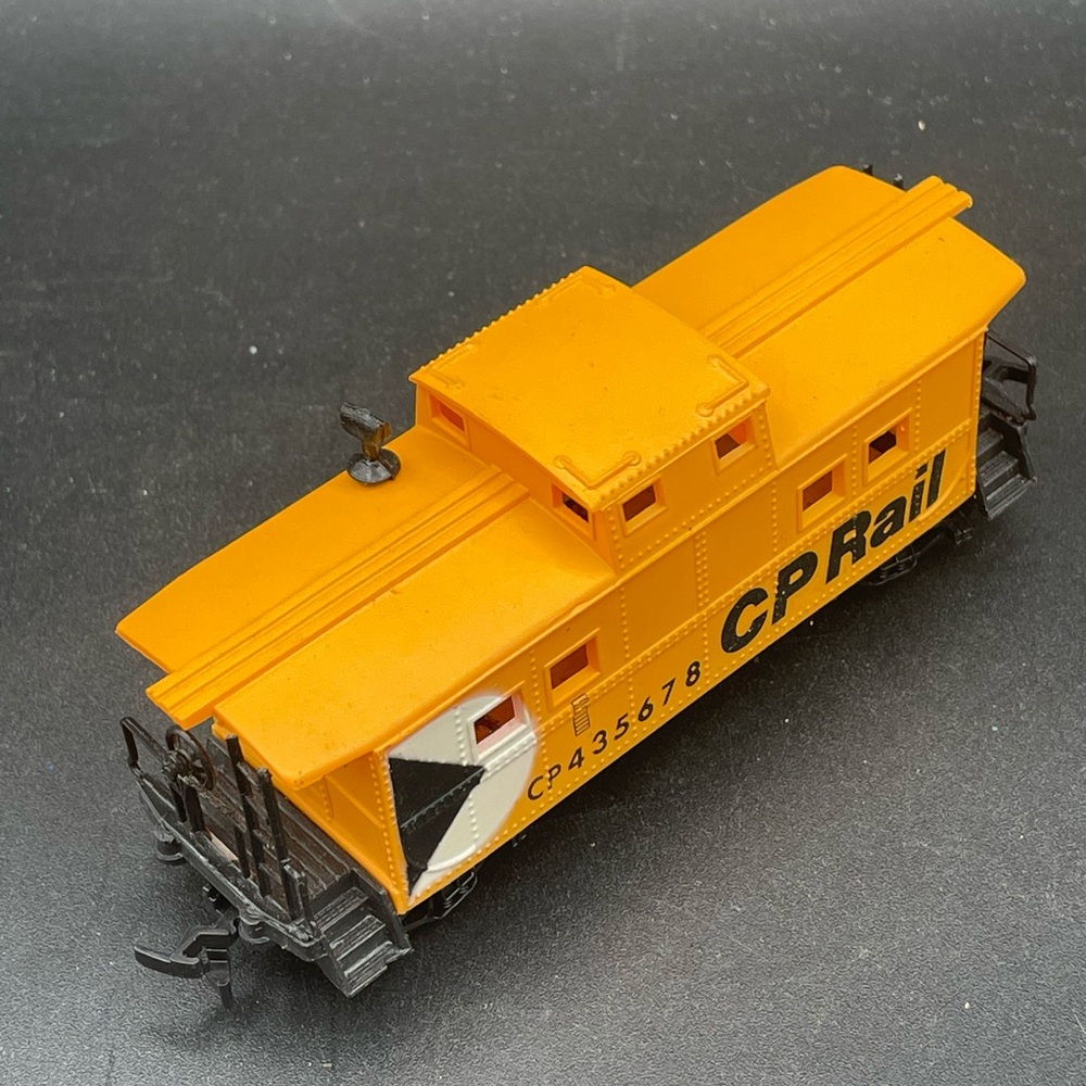 CP Rail Model Train Caboose H/O Scale Model Railroading - Picture 3 of 5